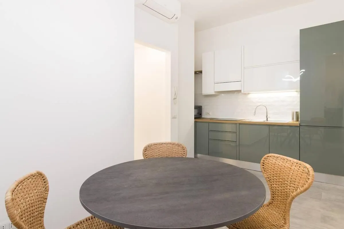 Apartment Gioia Suite - Sopra La Metro Sondrio Milan Italy